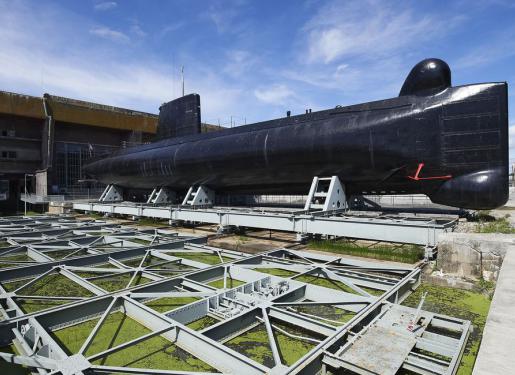 le sous-marin flore à lorient vue d'extérieur