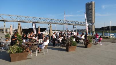 terrasse du restaurant quai ouest sur lorient la base