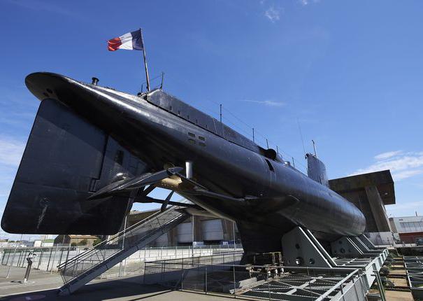 le sous-marin flore à lorient vue d'extérieur