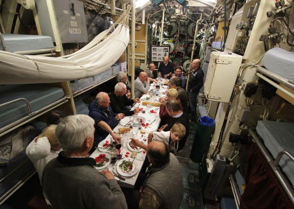 repas à bord du sous-marin flore